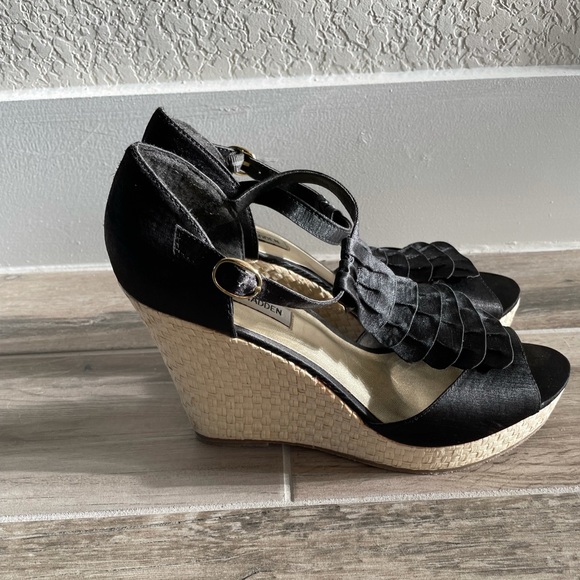 Steve Madden P Valour Open Toe Black Ruffle Wedge Sandals Size 10M - Picture 2 of 5
